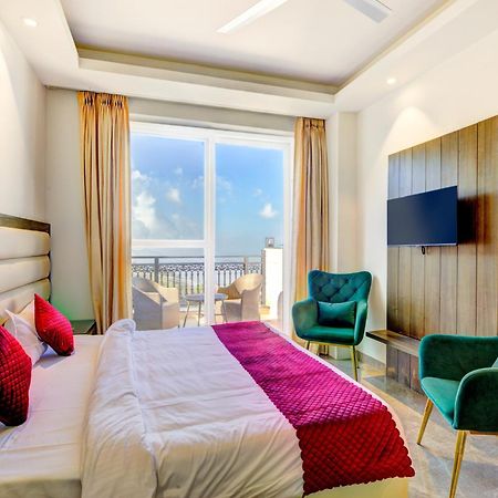 Luxe Resorts - Centrally Heated Air Conditioned Hotel In The Heart Of Kasauli Ngoại thất bức ảnh
