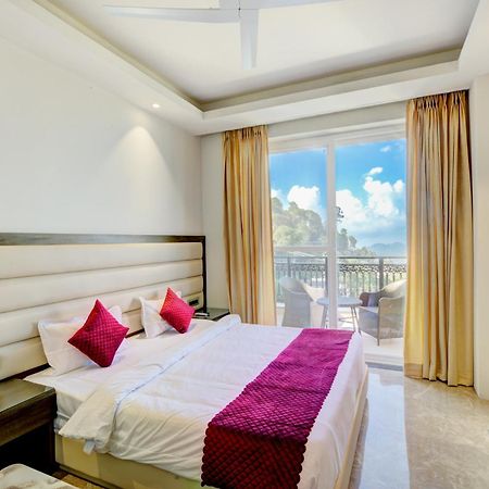 Luxe Resorts - Centrally Heated Air Conditioned Hotel In The Heart Of Kasauli Ngoại thất bức ảnh