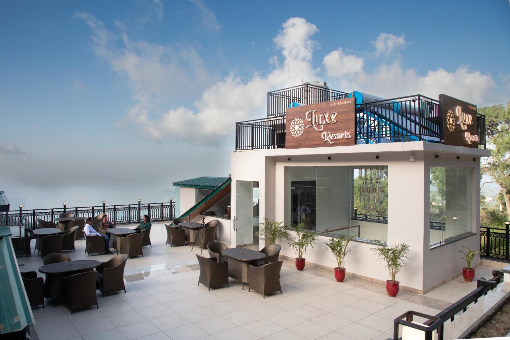 Luxe Resorts - Centrally Heated Air Conditioned Hotel In The Heart Of Kasauli Ngoại thất bức ảnh