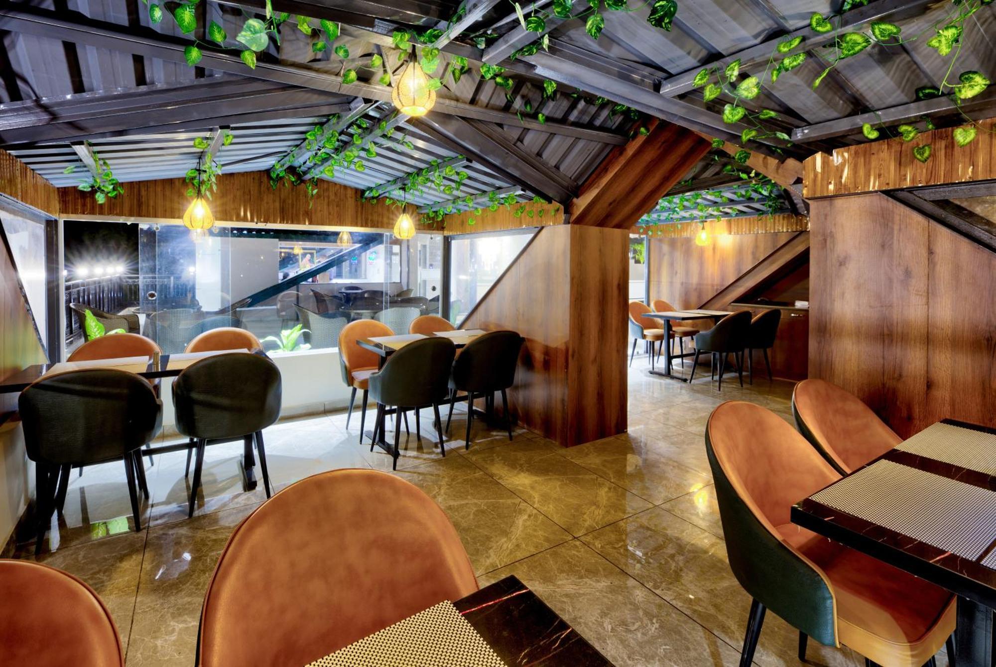 Luxe Resorts - Centrally Heated Air Conditioned Hotel In The Heart Of Kasauli Ngoại thất bức ảnh